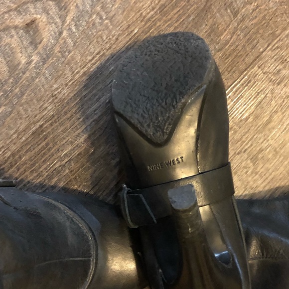 Sexy leather boots - Picture 2 of 5